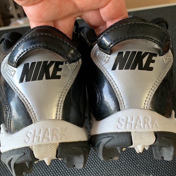 Nike Landshark Legacy Football Cleats EUC - Picture 9 of 10